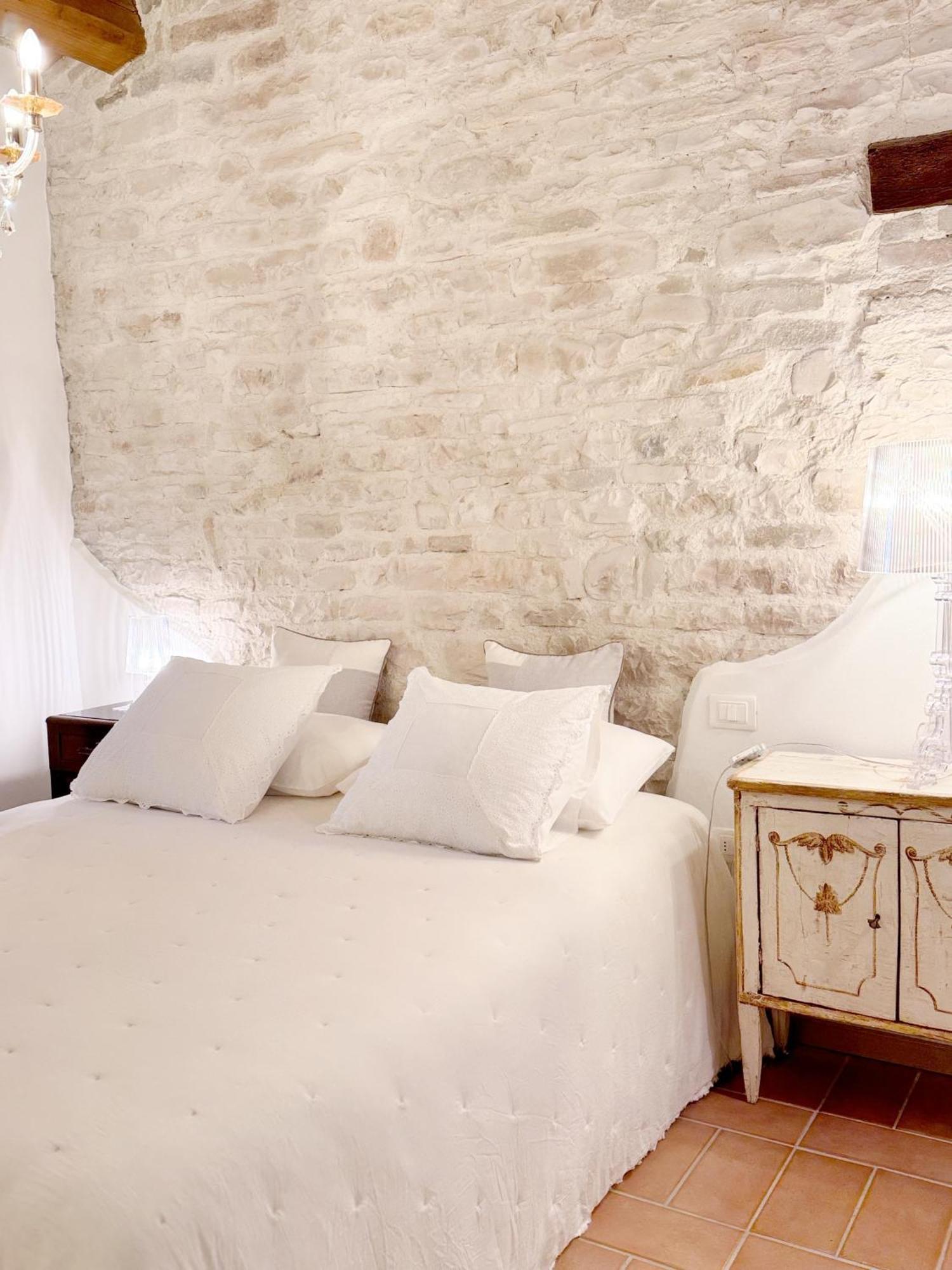 Вилла Agriturismo "Le Cannelle" Spa & Day Wellness Фоссомброне Экстерьер фото